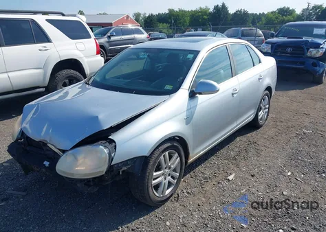 2007 Volkswagen Jetta Wolfsburg Edition from USA, damaged, VIN 3VWEF71K87M198635